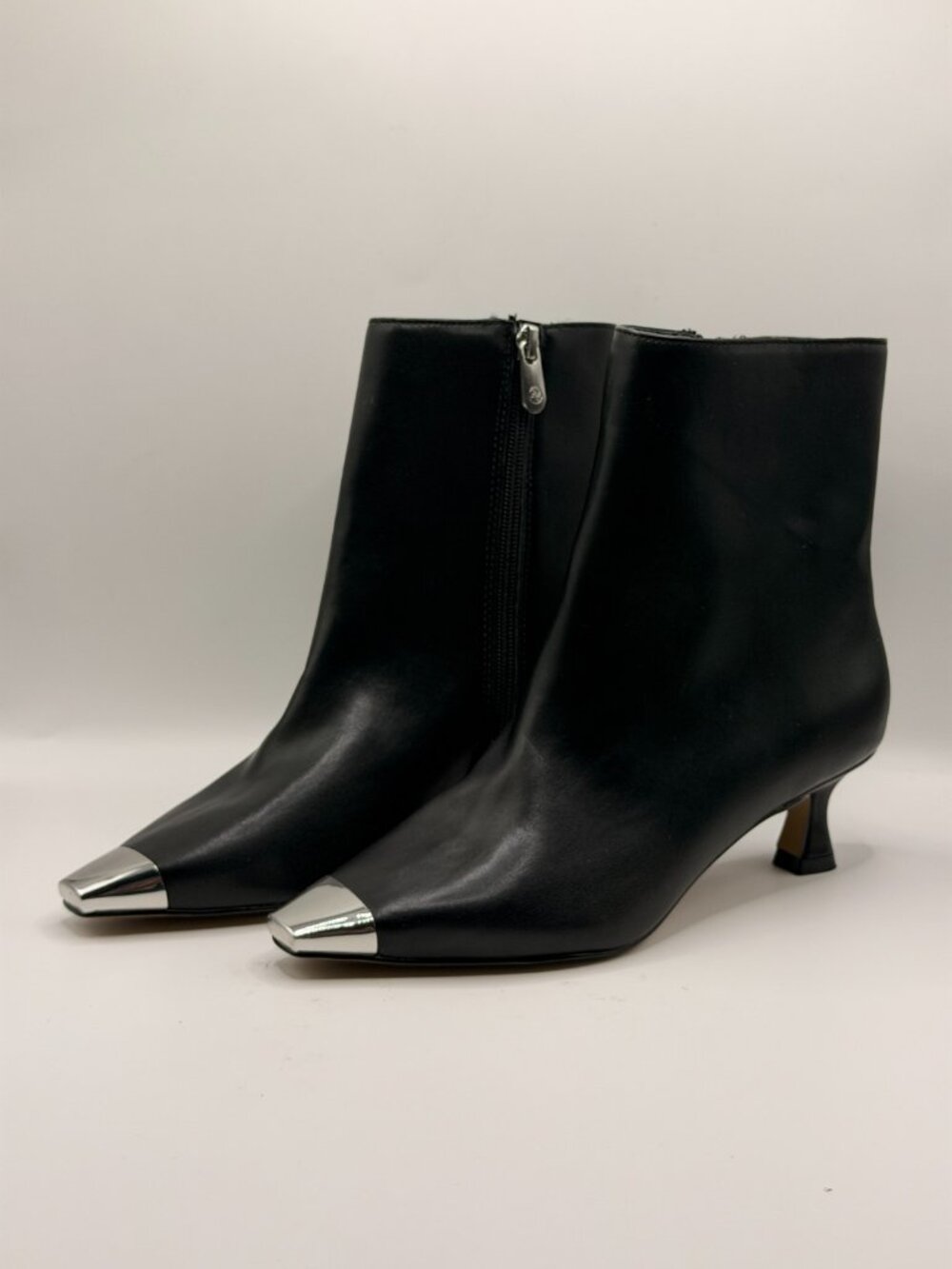 ADRIENNE VITTADINI Womens Geneva Bootie In Black Cap Toe Kitten Heel Bootie 10 M